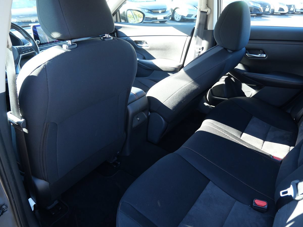 Used 2021 Nissan Sentra SR w/ Electronics Package FWD image 21