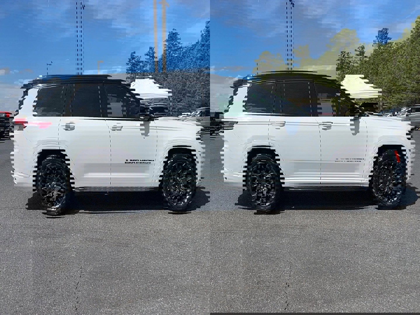 Used 2023 Jeep Grand Cherokee L Summit image 4