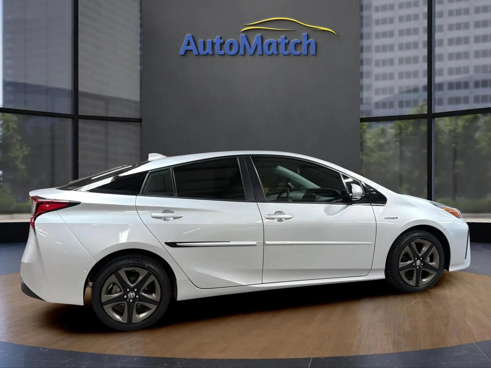 Used 2019 Toyota Prius Limited w/ Carpet Mat Package FWD image 12