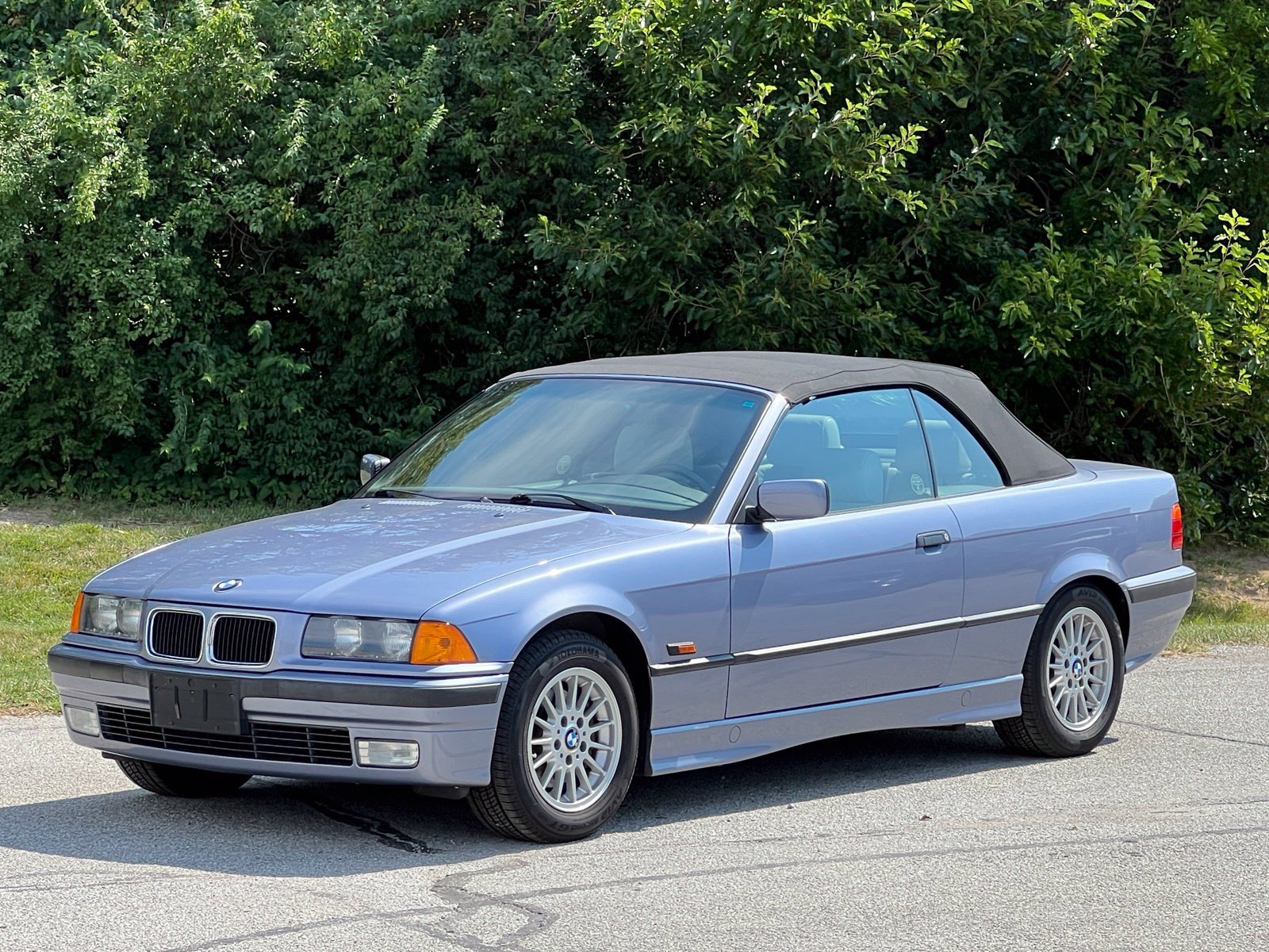 Used 1996 BMW 328i Convertible RWD image 13