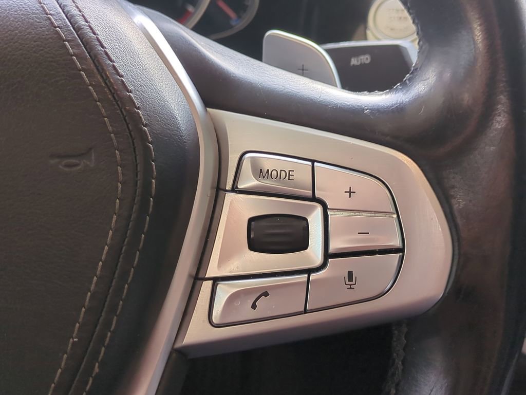 Used 2018 BMW 740i image 28