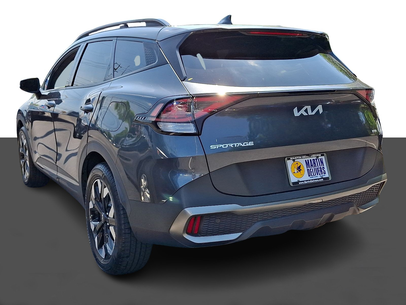 Used 2023 Kia Sportage X-Line w/ X-Line Premium Package AWD/4WD image 2