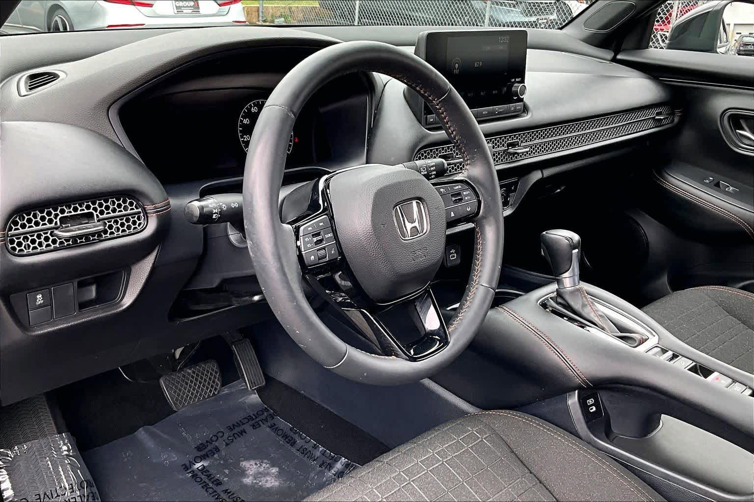 Used 2024 Honda HR-V Sport image 17