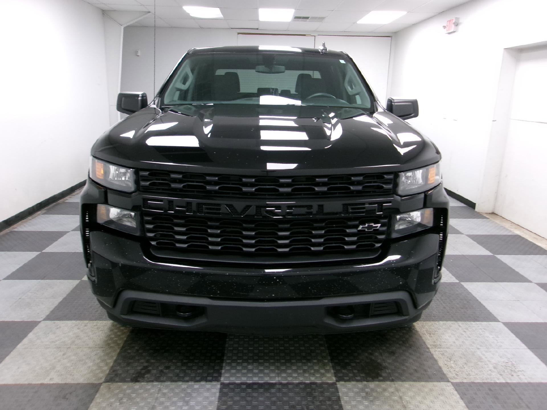 Used 2021 Chevrolet Silverado 1500 Custom w/ LPO, Dark Essentials Package image 14