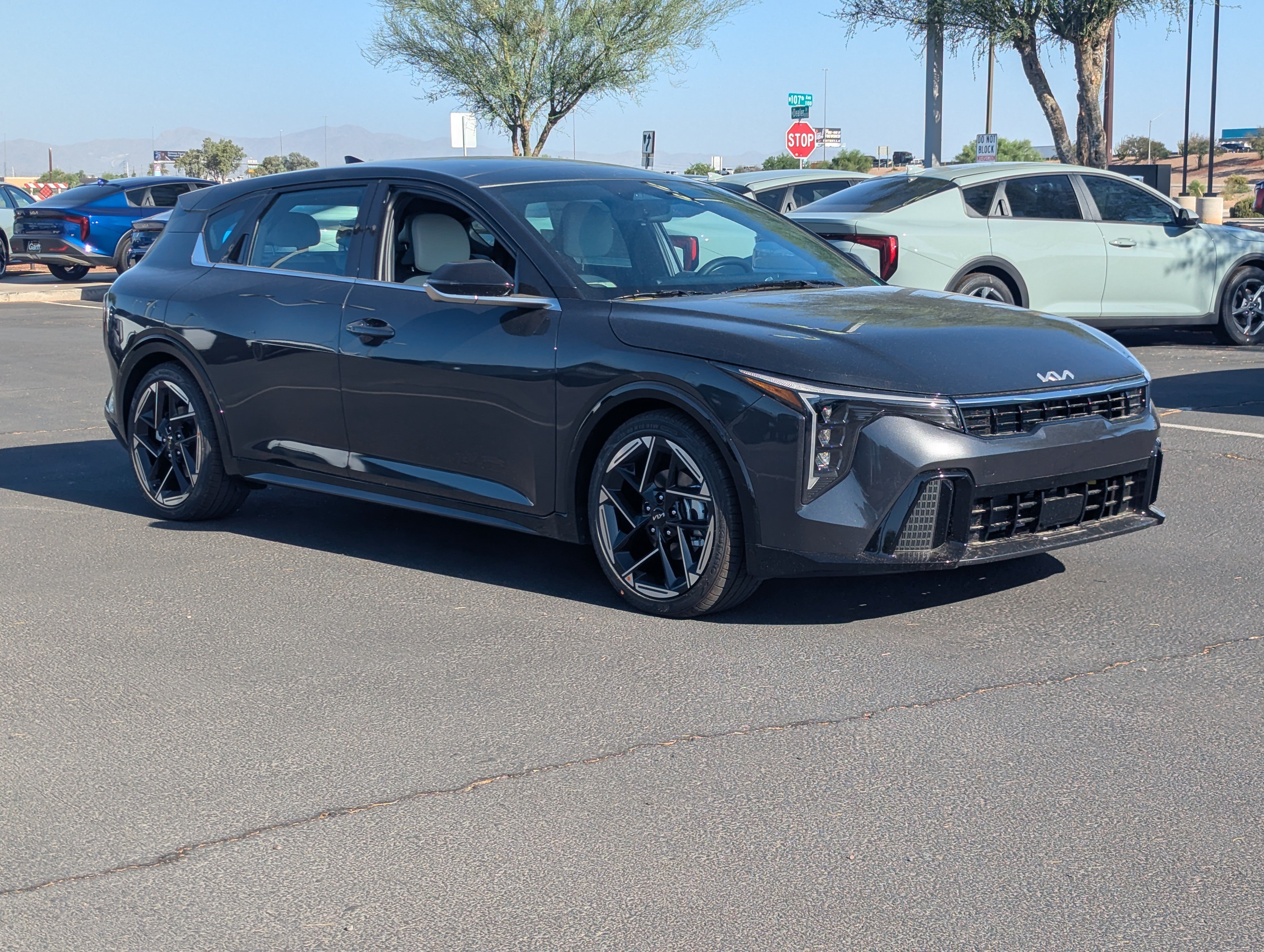 New 2026 Kia K4 EX w/ GT-Line Premium Package FWD image 7
