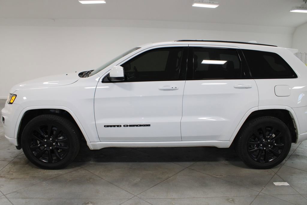 Used 2020 Jeep Grand Cherokee Altitude image 6