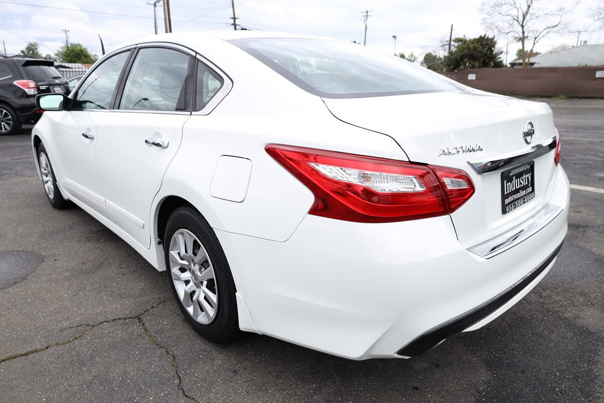 Used 2017 Nissan Altima 2.5 S w/ Power Driver Seat Package FWD image 6