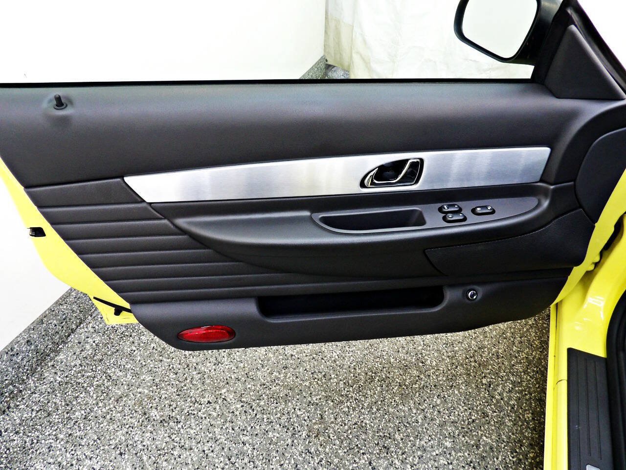 Used 2002 Ford Thunderbird RWD image 7