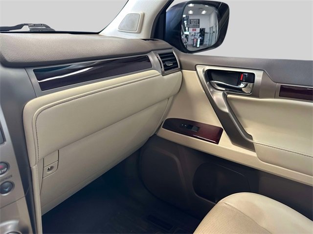 Used 2019 Lexus GX 460 image 37