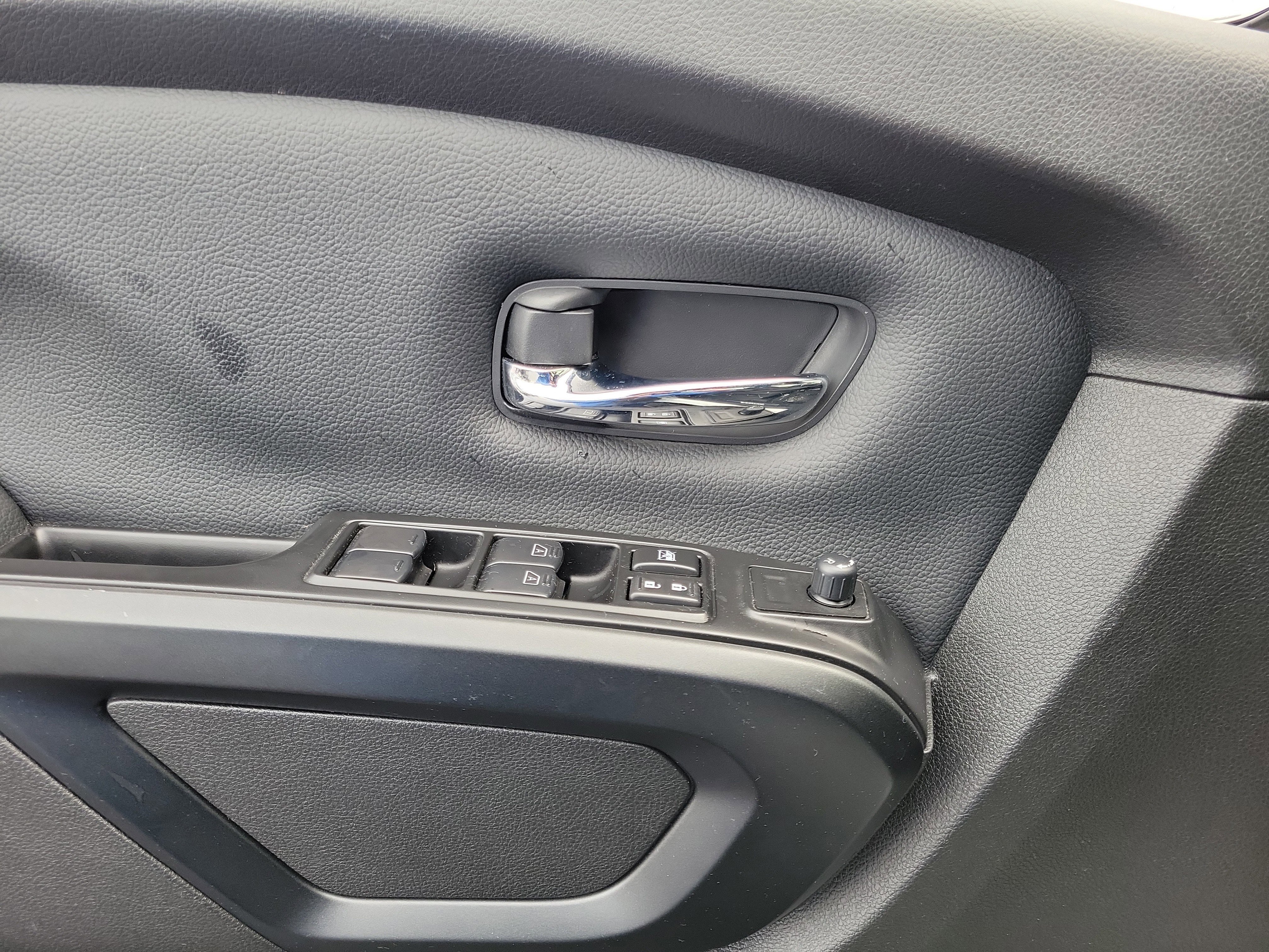 Used 2024 Nissan Titan PRO-4X w/ Off Road Protection Package image 17