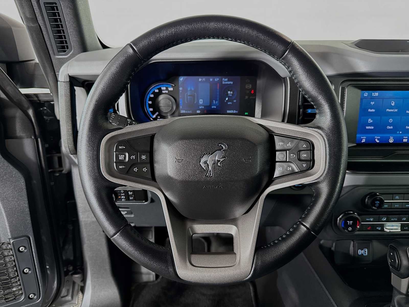 Used 2023 Ford Bronco Black Diamond AWD/4WD image 11