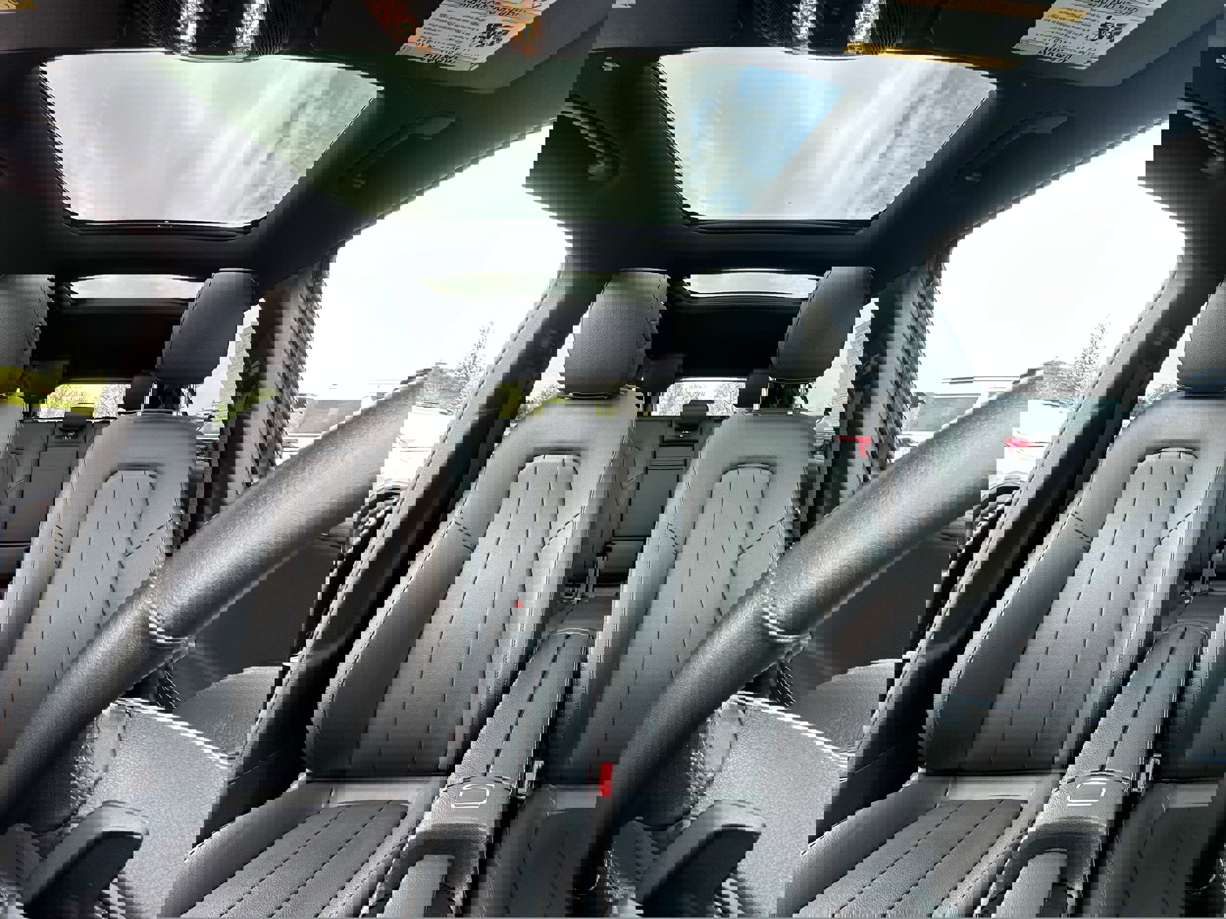 Used 2021 Mercedes-Benz GLB 250 4MATIC image 24