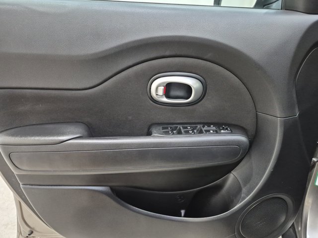 Used 2016 Kia Soul + FWD image 25