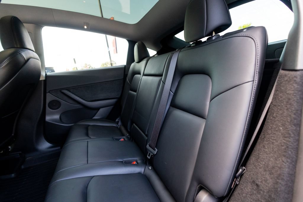 Used 2022 Tesla Model Y Long Range AWD/4WD image 50