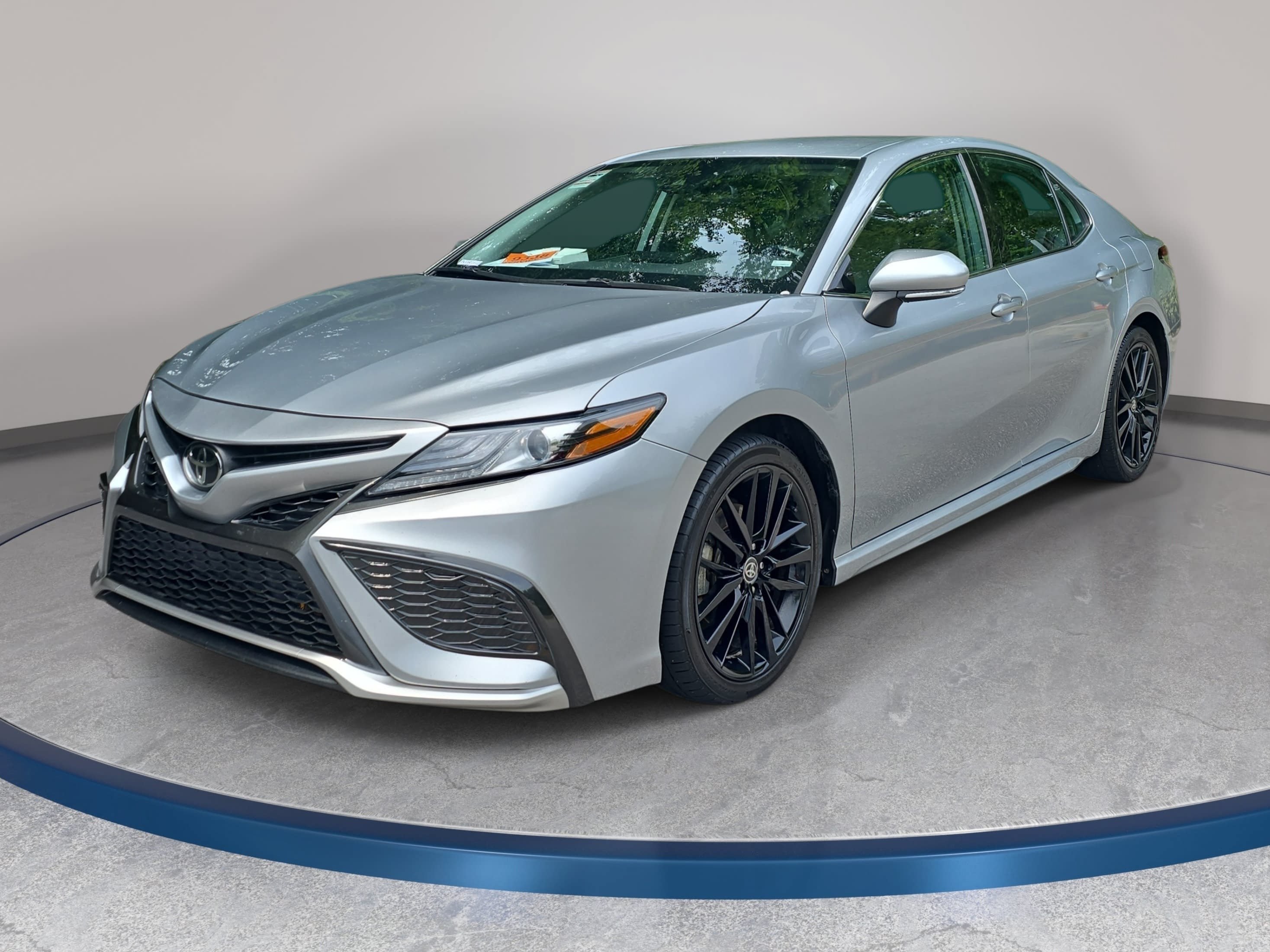 Used 2023 Toyota Camry XSE FWD image 1