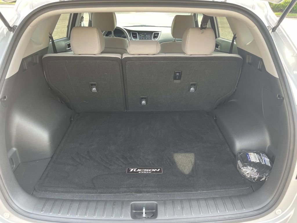Used 2018 Hyundai Tucson SEL w/ Cargo Package FWD image 12