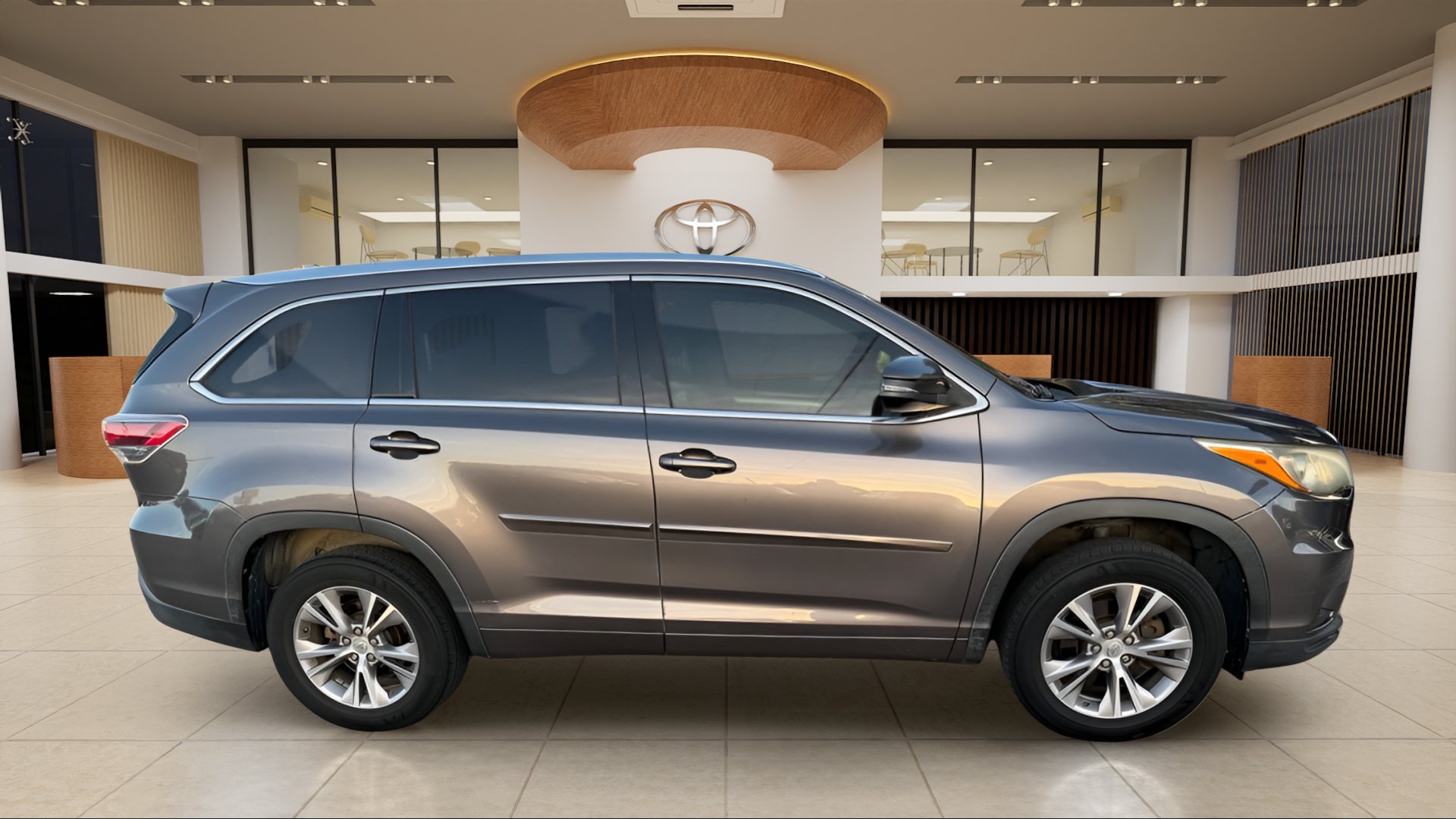 Used 2015 Toyota Highlander XLE FWD image 10