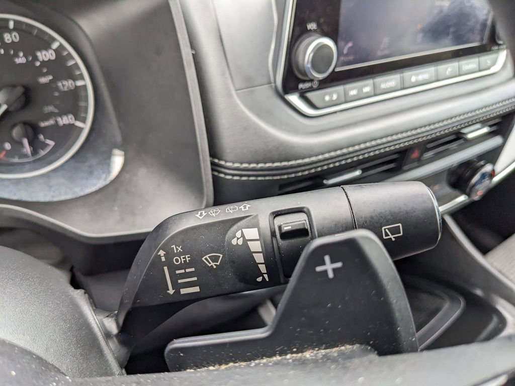 Used 2023 Nissan Rogue SV FWD image 49