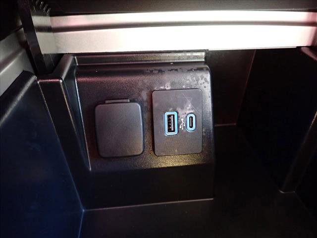 Used 2023 Ford Explorer XLT w/ Equipment Group 202A image 20