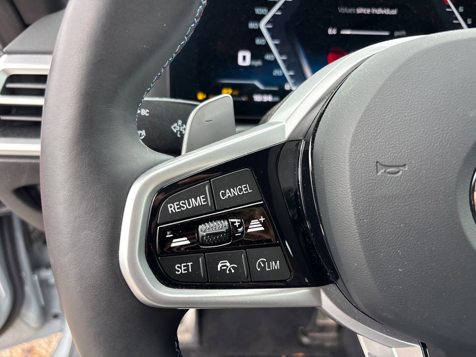Used 2026 BMW M440i Convertible RWD image 17