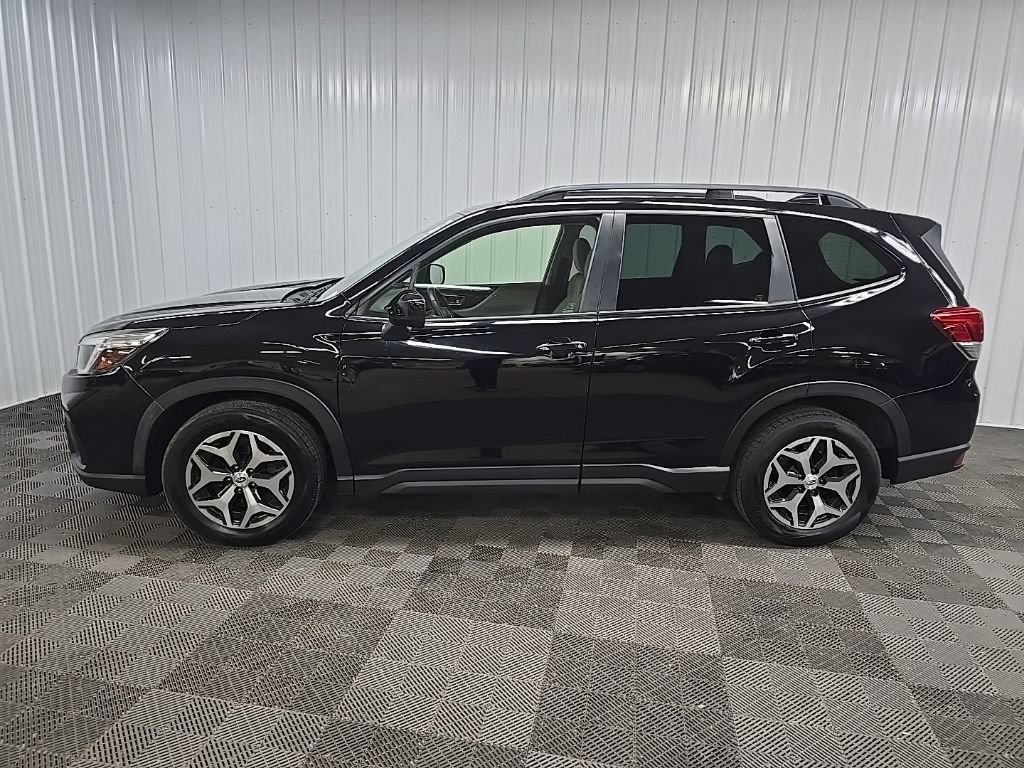 Used 2020 Subaru Forester Premium AWD/4WD image 5