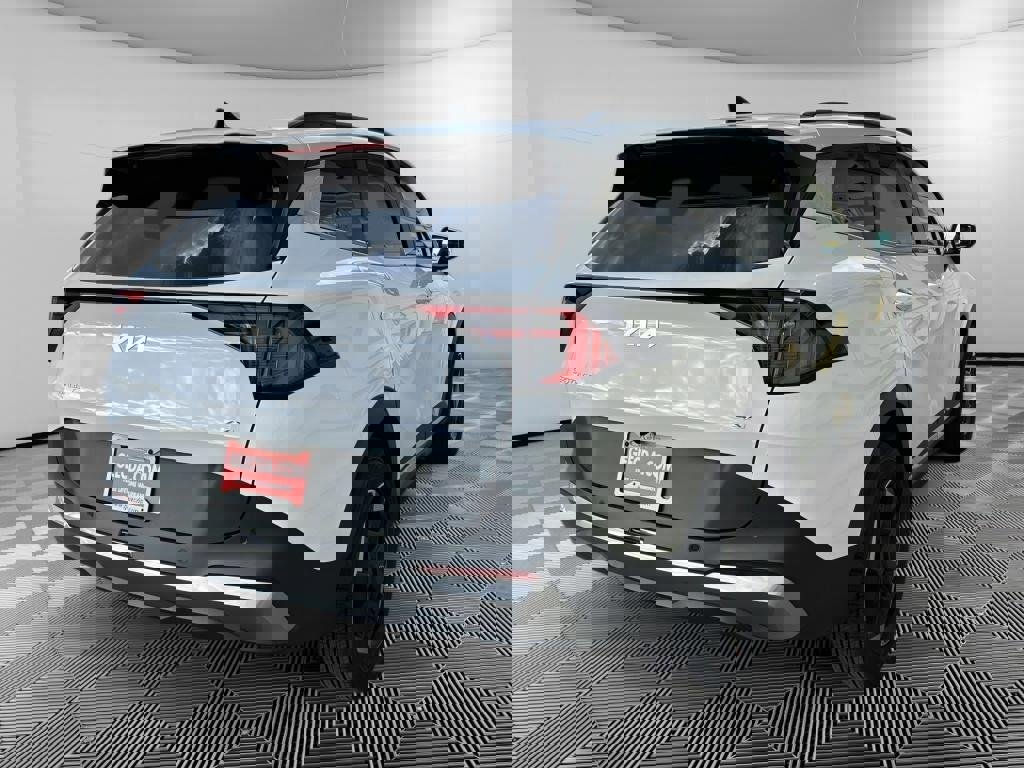 New 2026 Kia Sportage EX image 4