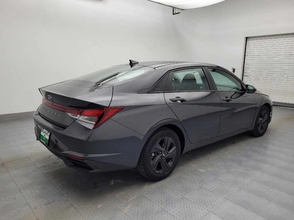 Used 2022 Hyundai Elantra SEL image 9
