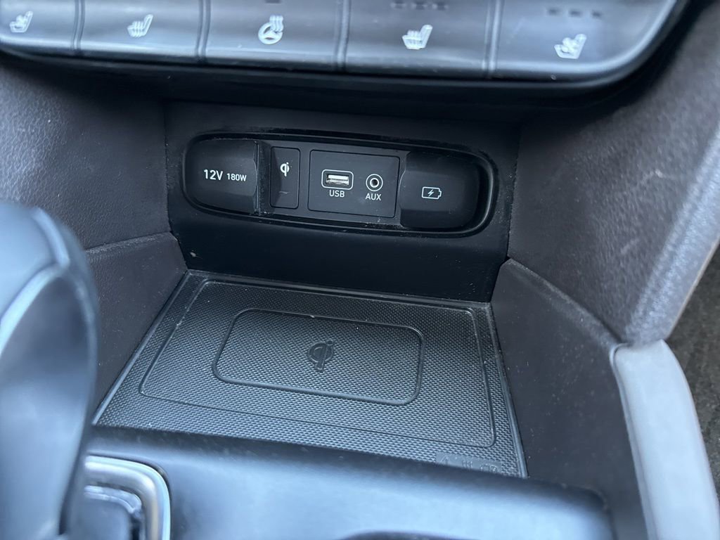 Used 2020 Hyundai Santa Fe Limited image 28