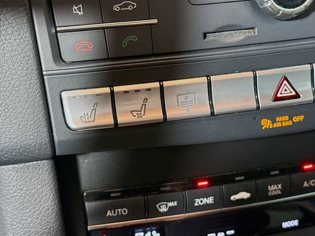 Used 2016 Mercedes-Benz E 400 4MATIC Sedan image 22