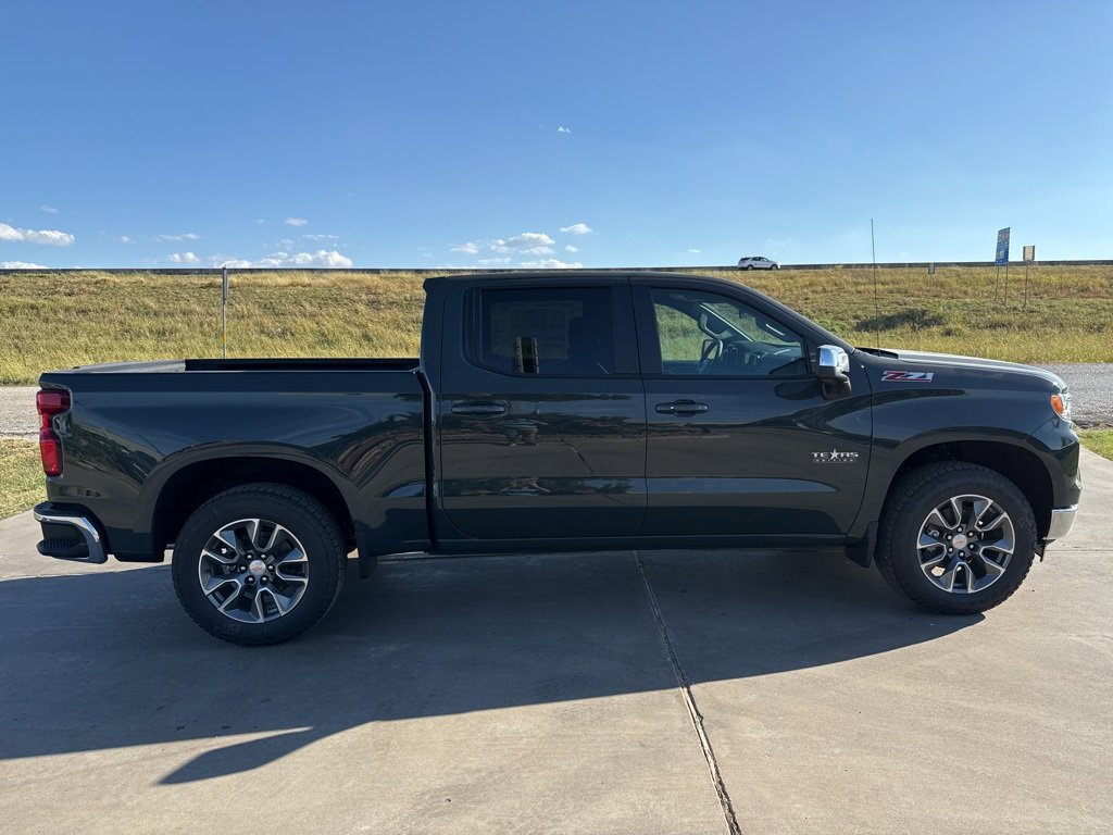 New 2026 Chevrolet Silverado 1500 LT image 3