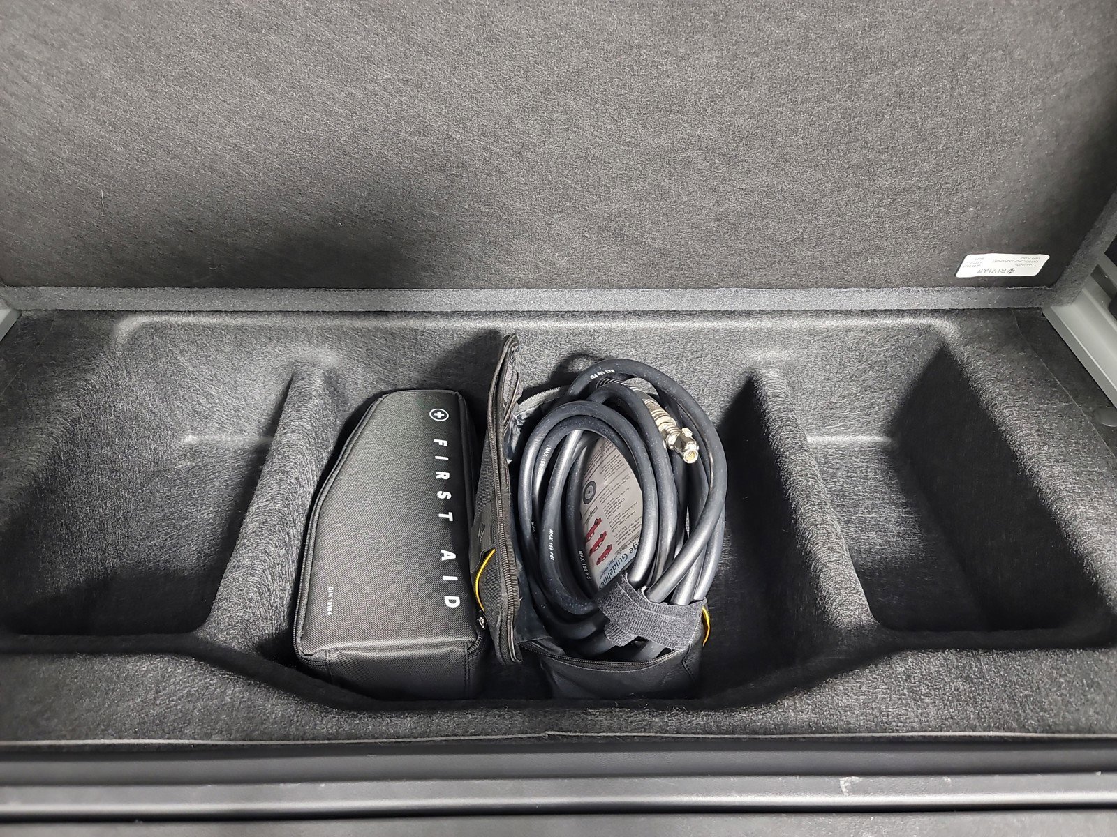 Used 2023 Rivian R1S Launch Edition image 32