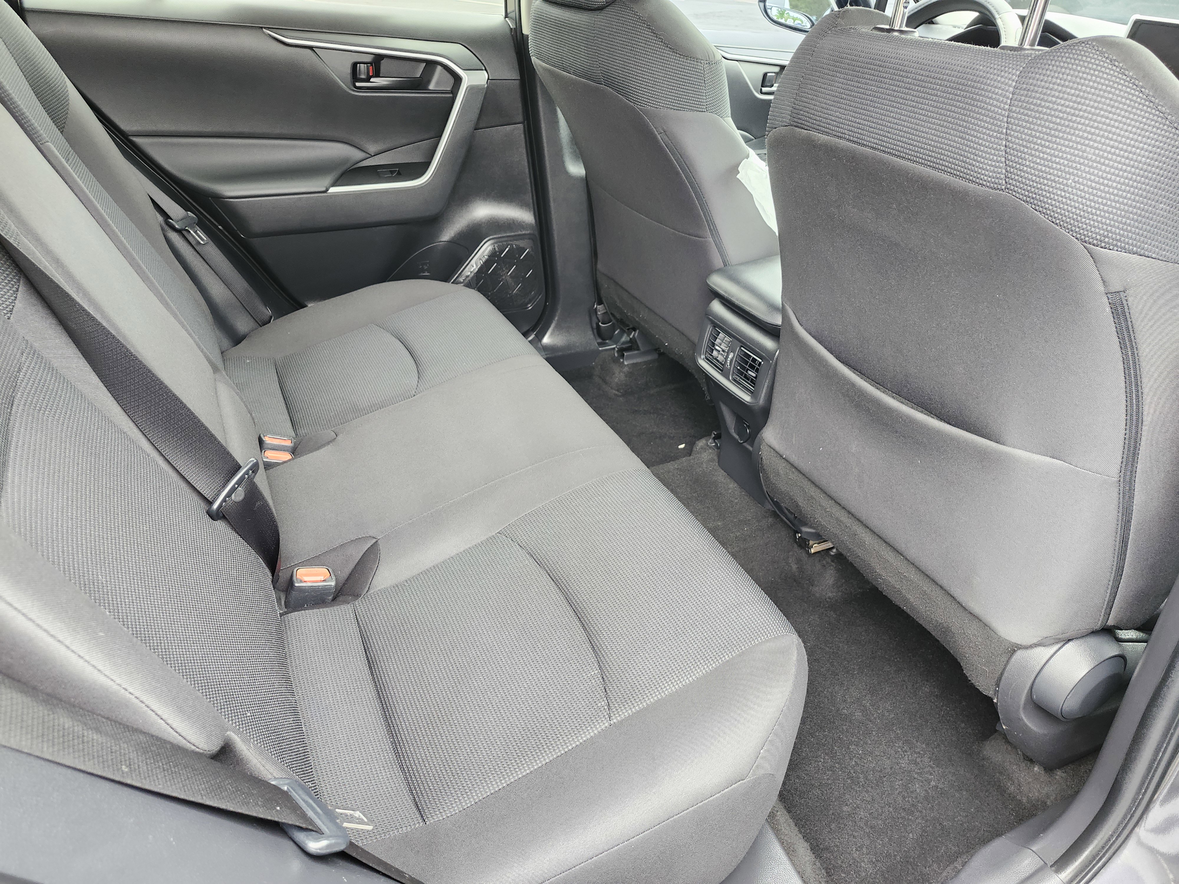 Used 2023 Toyota RAV4 LE FWD image 19