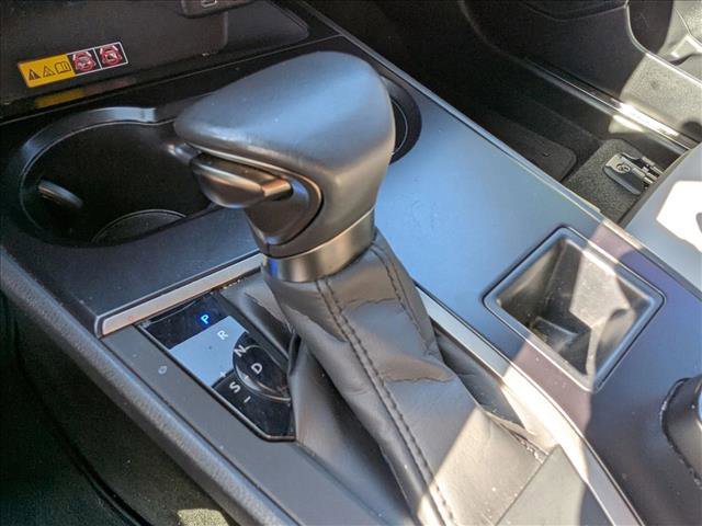 Used 2024 Lexus UX 250h FWD image 12