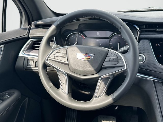 New 2026 Cadillac XT5 Luxury AWD/4WD image 5