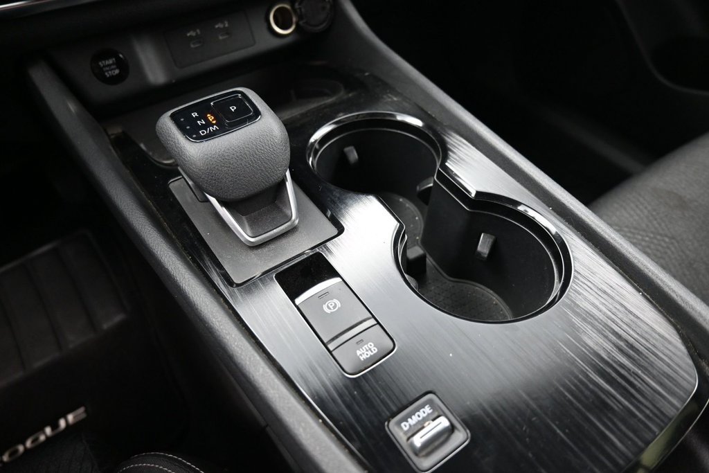 Used 2025 Nissan Rogue SV FWD image 15