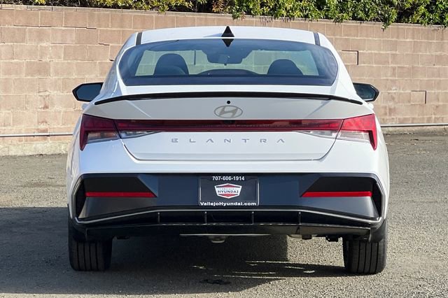 New 2026 Hyundai Elantra SEL Sport image 7
