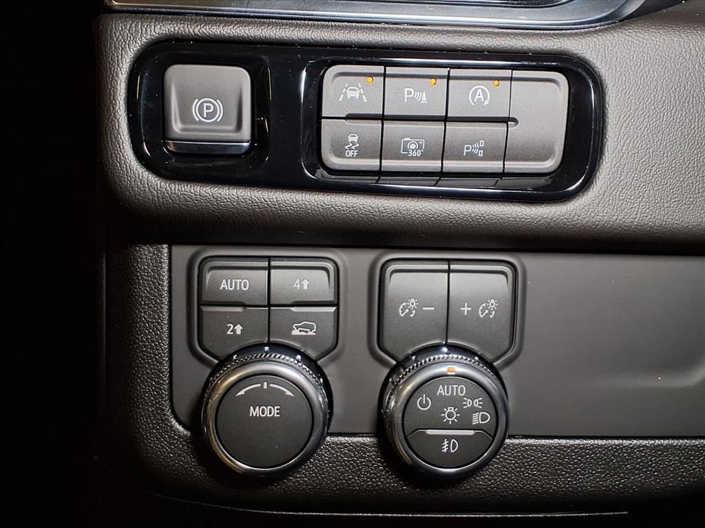 New 2026 GMC Yukon Denali AWD/4WD image 17