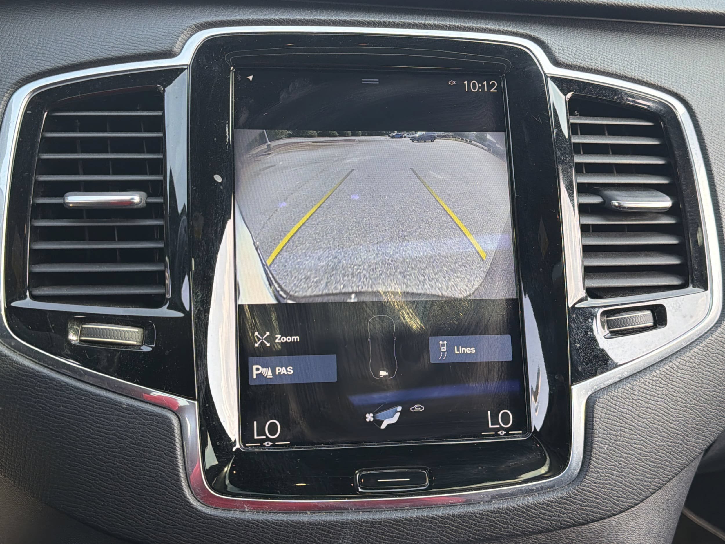 Used 2017 Volvo XC90 T5 R-Design FWD image 6
