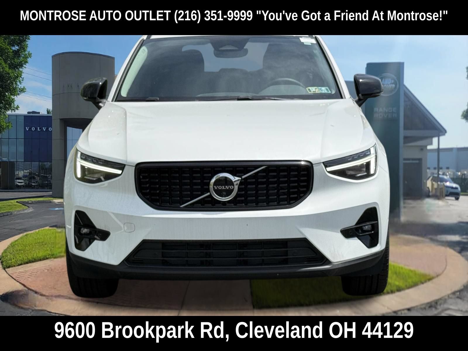 New 2026 Volvo XC40 B5 Plus w/ Protection Package Premier AWD/4WD image 9