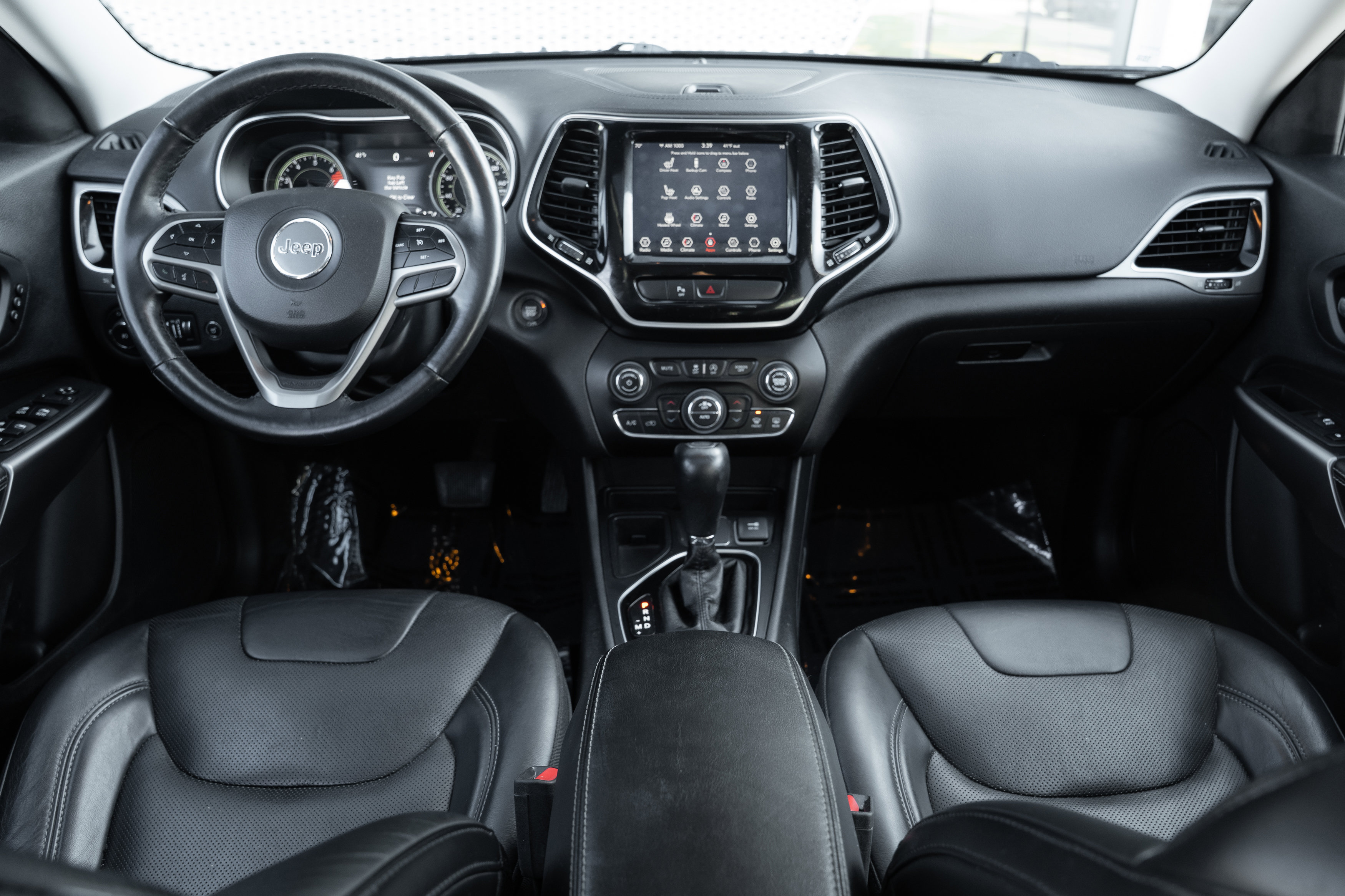 Used 2019 Jeep Cherokee Limited image 8