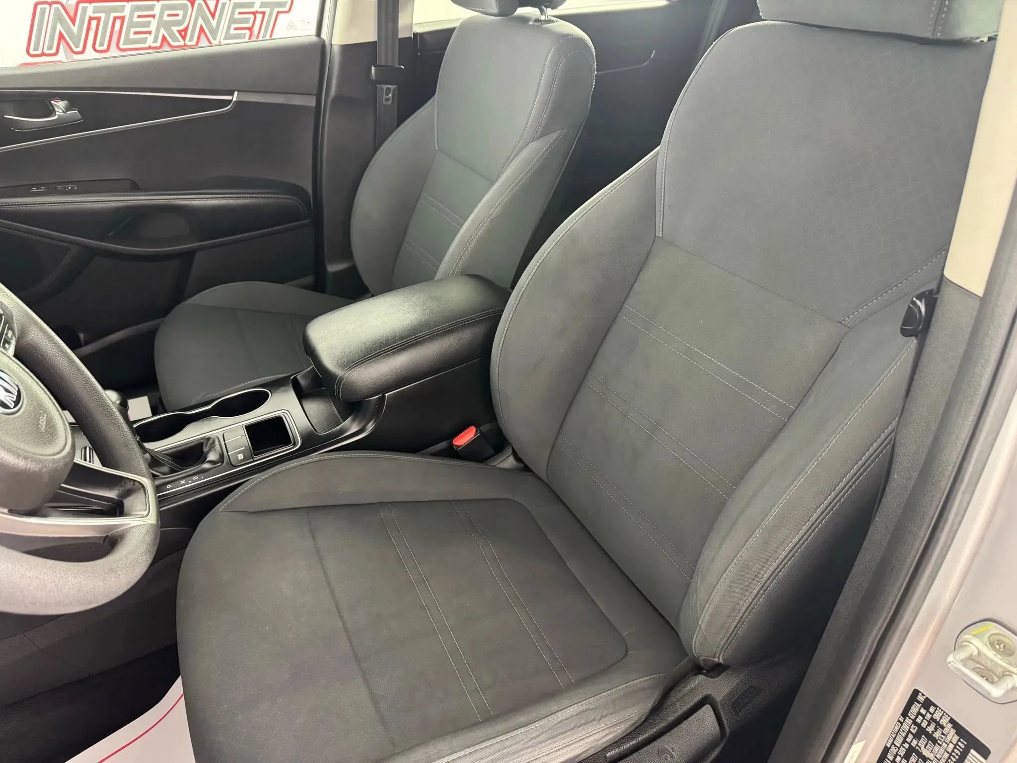Used 2018 Kia Sorento L image 30