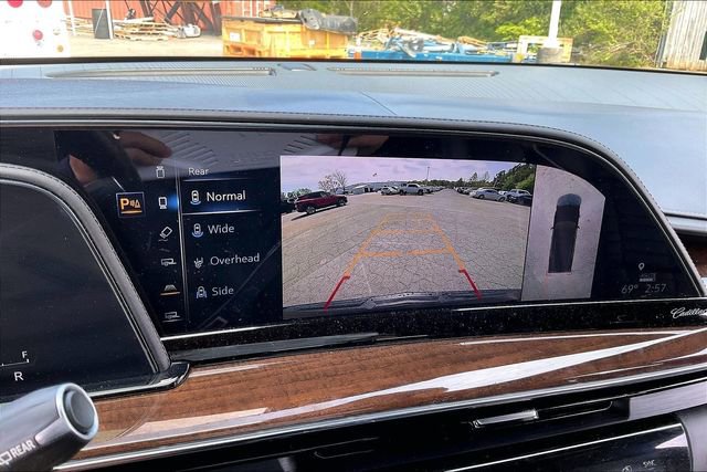 Used 2021 Cadillac Escalade Premium Luxury Platinum image 11