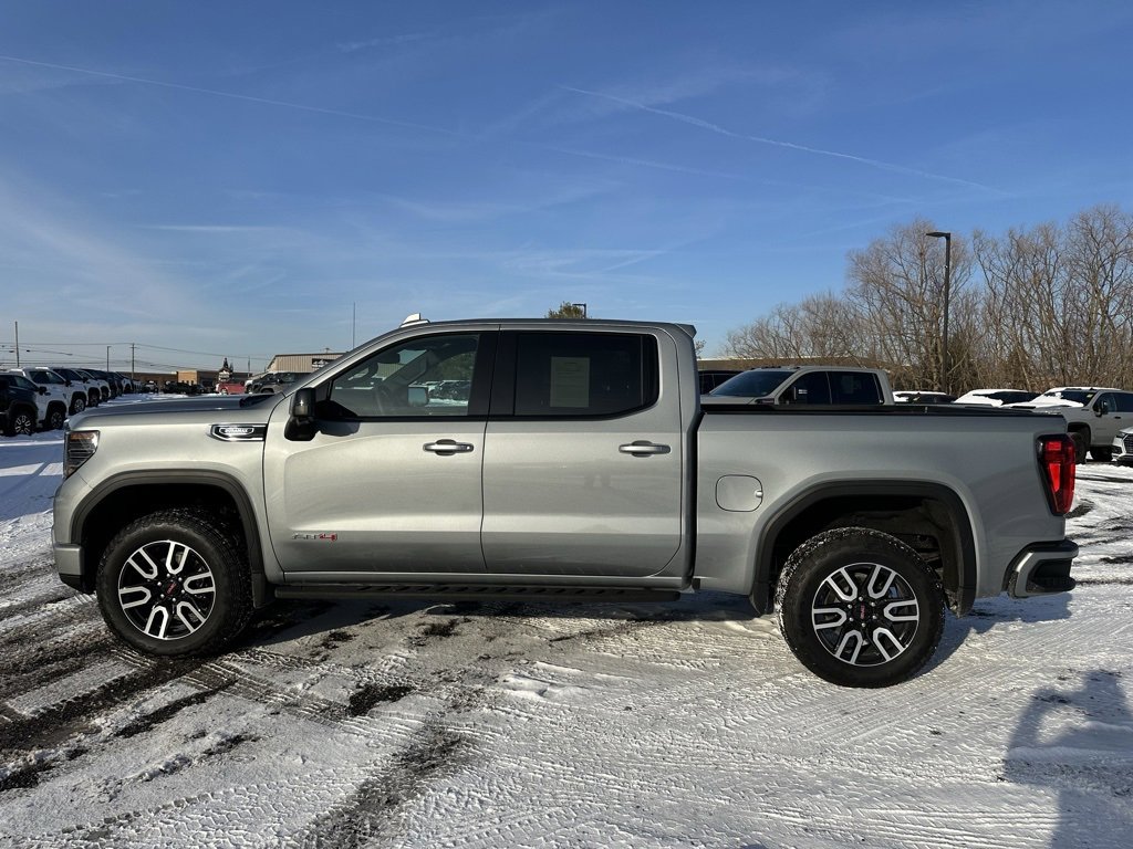 Used 2025 GMC Sierra 1500 AT4 w/ AT4 Premium Package image 9