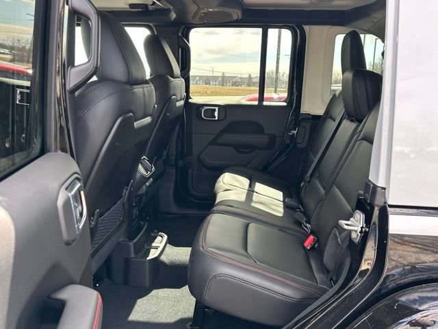 New 2026 Jeep Wrangler Unlimited Rubicon w/ Whitecap Package AWD/4WD image 18