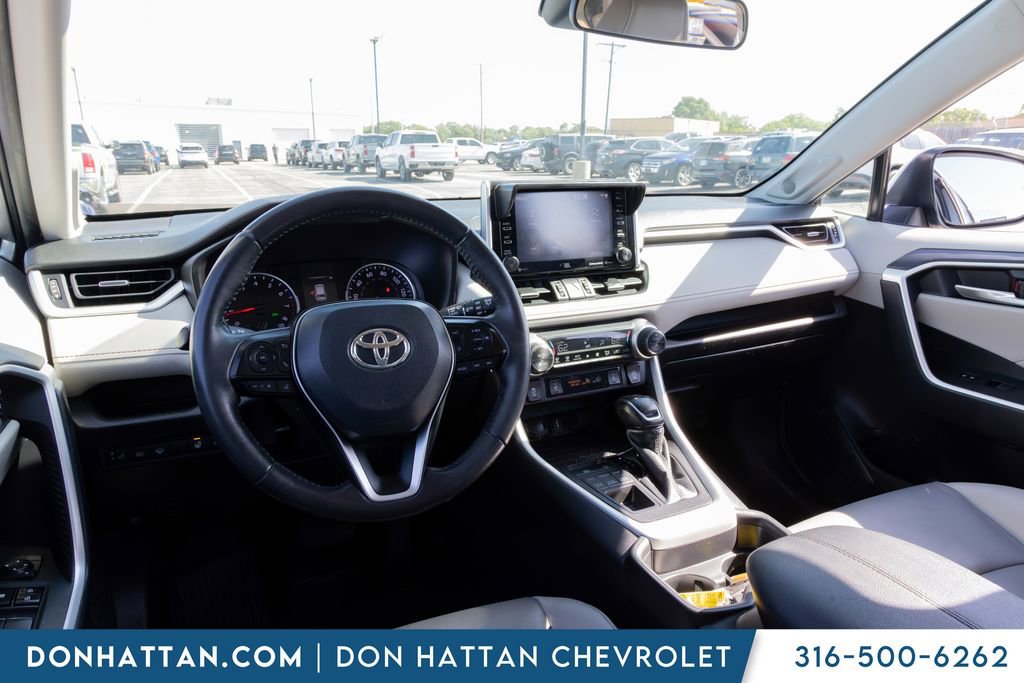 Used 2021 Toyota RAV4 XLE Premium AWD/4WD image 14