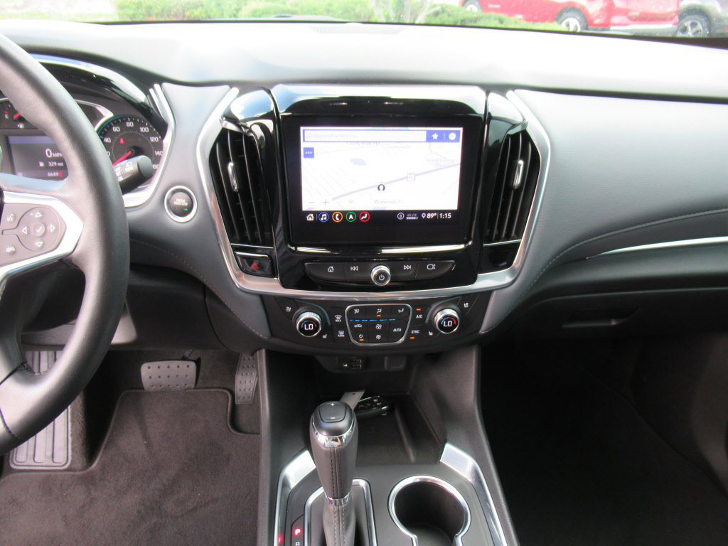 Used 2020 Chevrolet Traverse Premier FWD image 28
