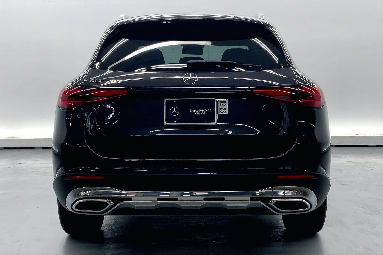 Used 2026 Mercedes-Benz GLC 300 image 3