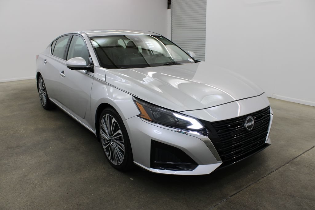 Used 2023 Nissan Altima 2.5 SL FWD image 6