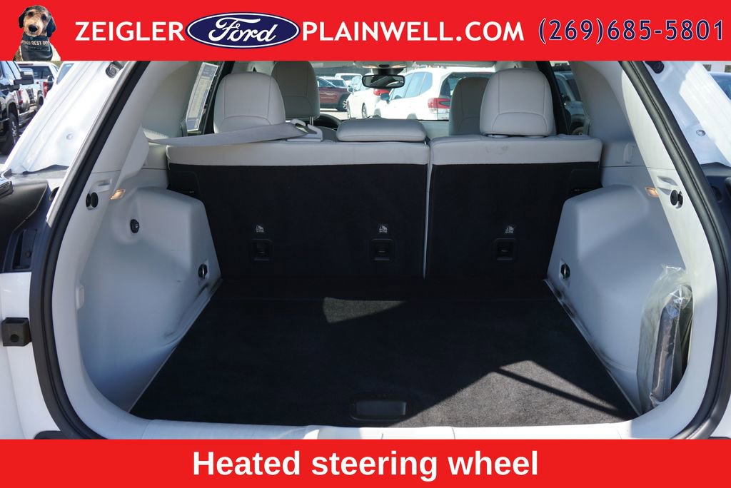 Used 2021 Jeep Cherokee Latitude Plus AWD/4WD image 10