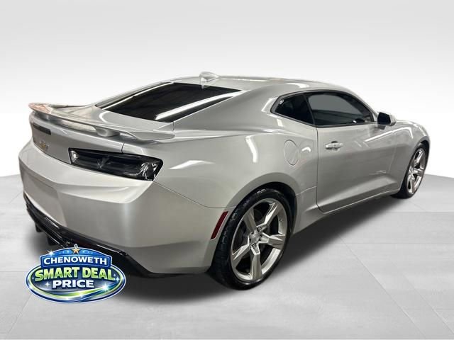 Used 2018 Chevrolet Camaro SS RWD image 5